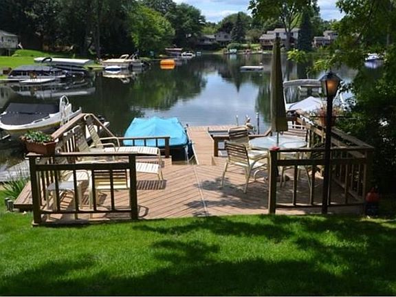 3rd image of 1392 Ludean Dr