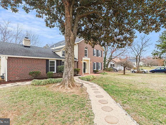 2nd image of 2608 Popkins Ln