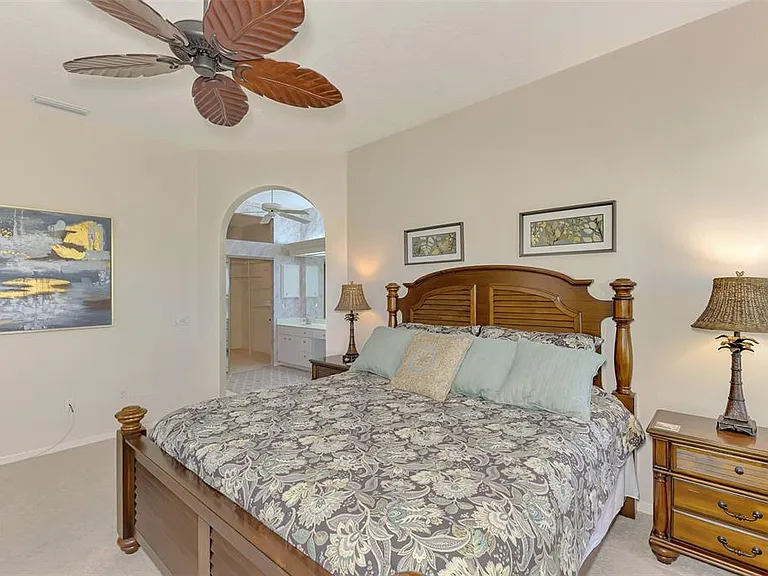 549 Fallbrook Dr — Photo 23