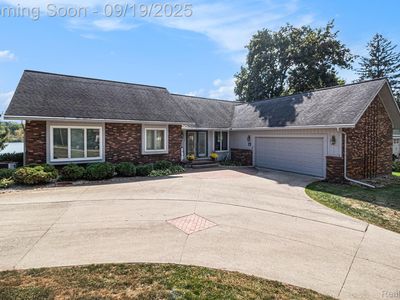 2751 Lakeridge Ave, Wixom, MI, 48393