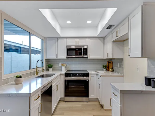 1812 W ROSE Lane, Phoenix, AZ 85015