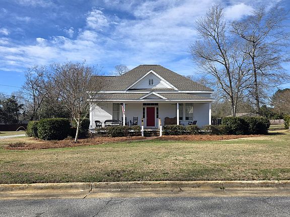 3rd image of 407 Russell Street