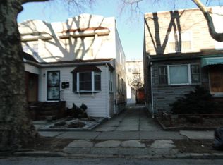 7027 65th St, Glendale, NY 11385