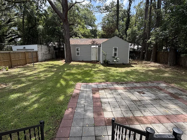 114 Palm Ave — Photo 15
