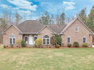 156 Berry Field Ln, Lexington, NC 27295