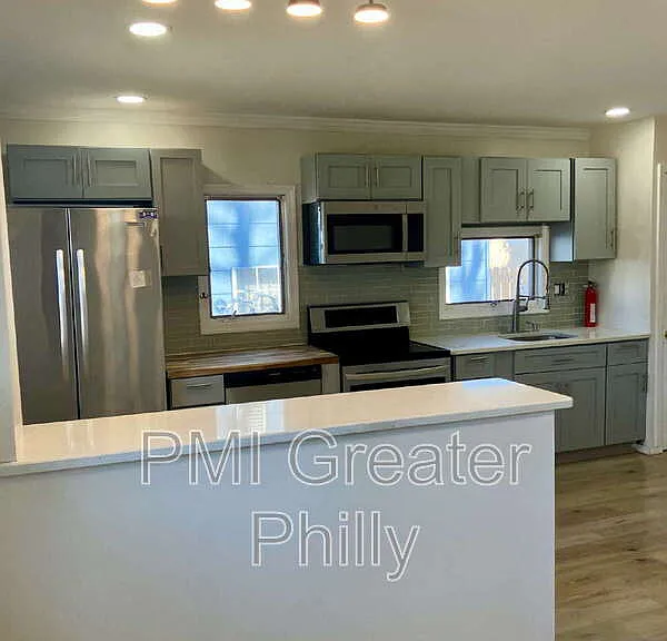 1523 W Cheltenham Ave — Photo 3