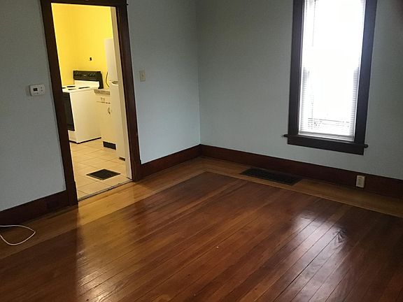 3rd image of 510 W Court St