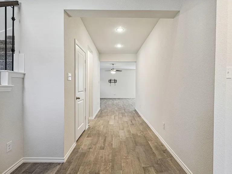 1908 Emilia Dr — Photo 10