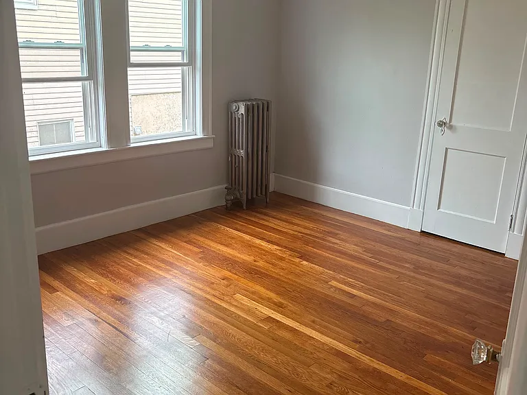 86 Laurel St #1 — Photo 4