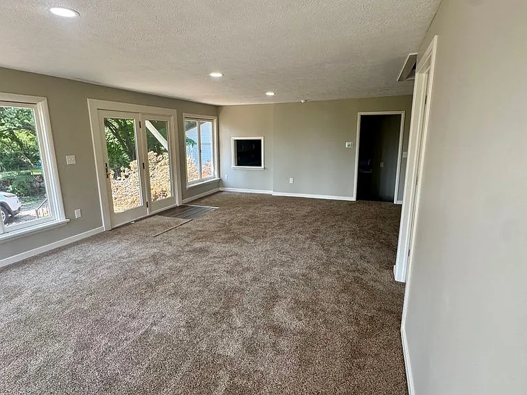 9219 N 100 W — Photo 14