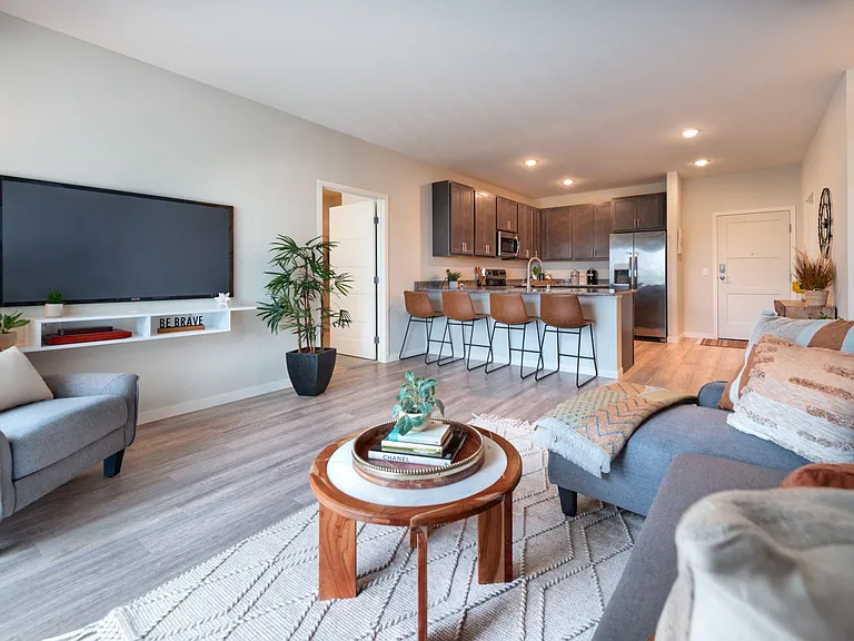 Rush Creek Apartments — Photo 15