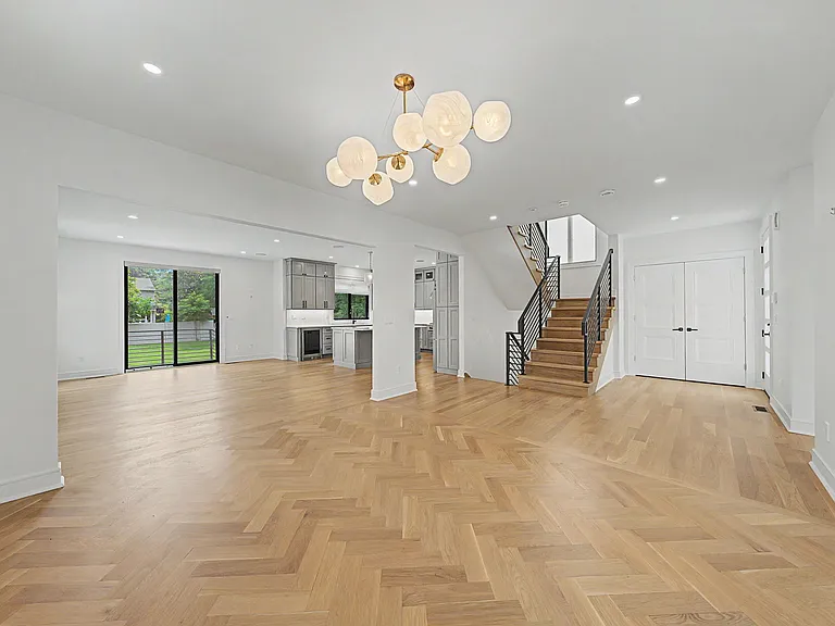 67 Westervelt Pl — Photo 38