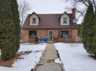 6858 Safford Rd, Rockford, IL 61101