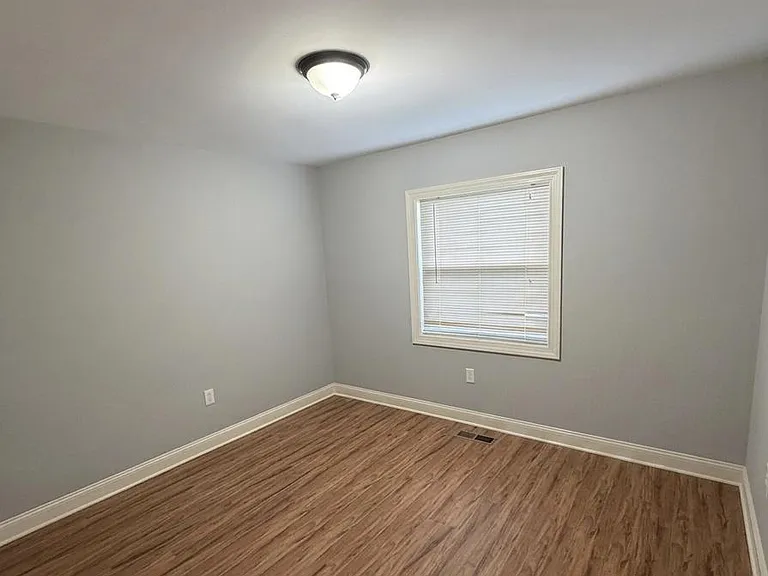 34 Hopkins Ln — Photo 9