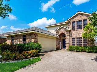 2825 Thrush Dr, Mesquite, TX 75181