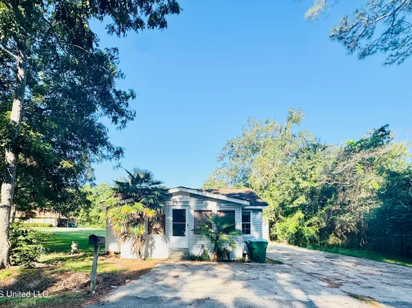 9437 Creosote Rd, Gulfport, MS 39503