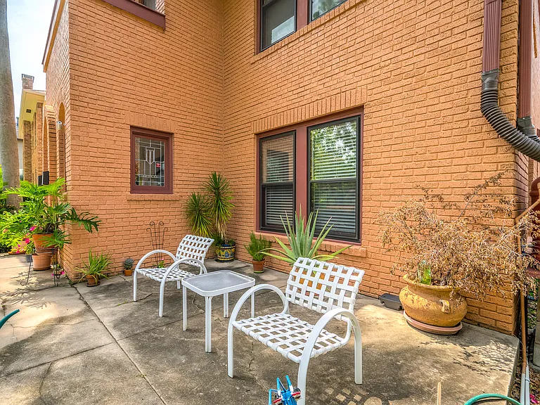 1550 Castle Ct #B — Photo 24