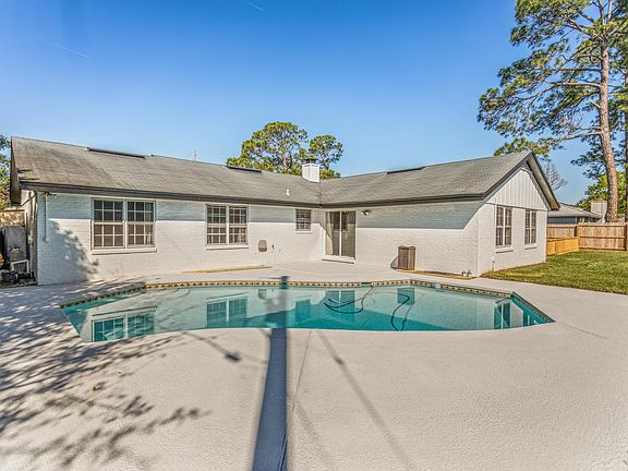 5th image of 4301 Seabreeze Dr