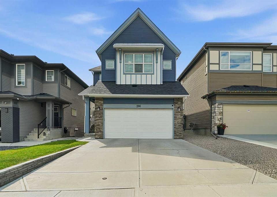 1st image of 206 E Lucas Cres NW