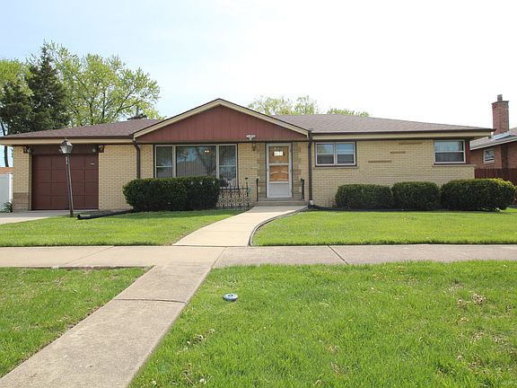 3rd image of 4925 Wick Dr