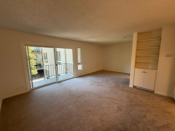 5th image of 934 Peninsula Ave APT 308