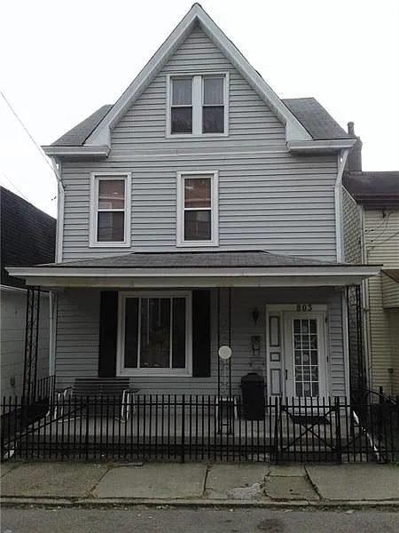 803 Frank St photo 1