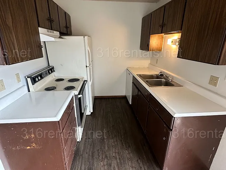 369 E Marion Ct #4 — Photo 6