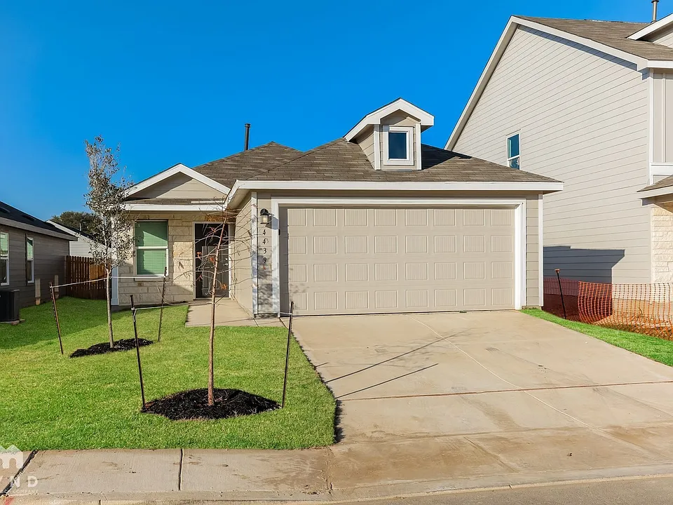 4446 Emma Way