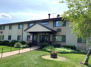 11020 W Greenfield Ave #215, Milwaukee, WI 53214