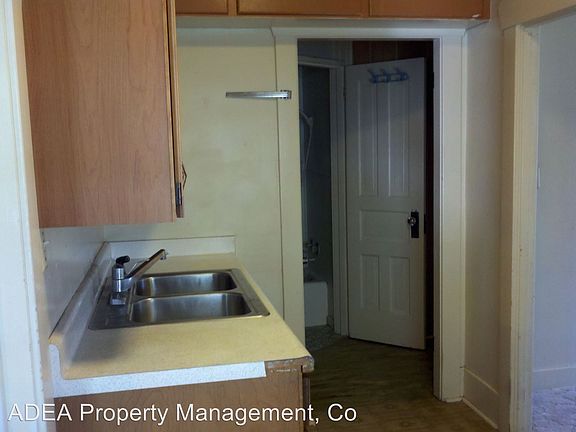 4th image of 415 E Main St APT 4