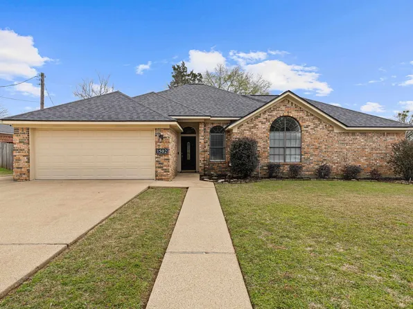 1502 Peach St, Kilgore, TX 75662