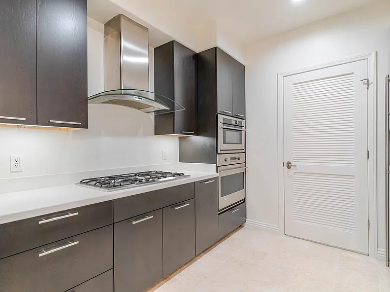 352 Caruso Ave — Photo 16