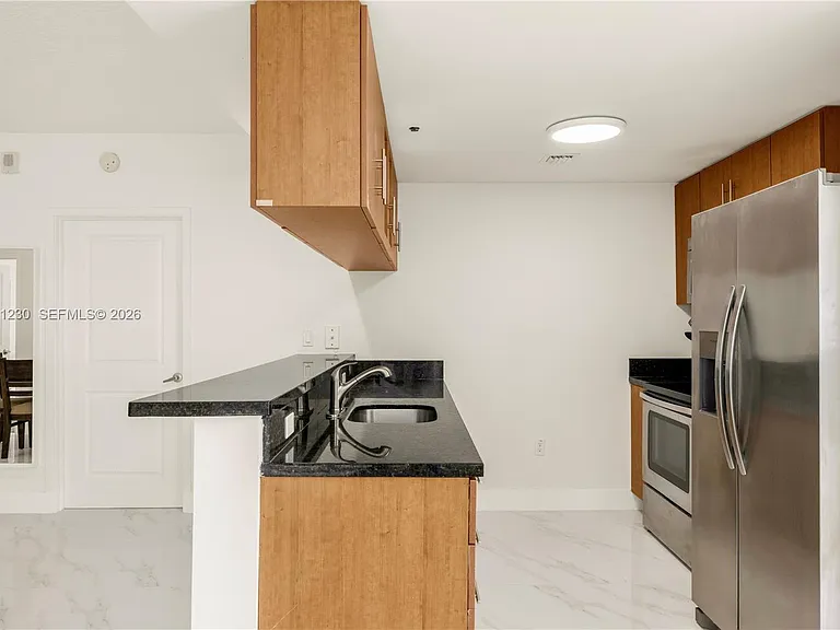 601 NE 23rd St #706 — Photo 5