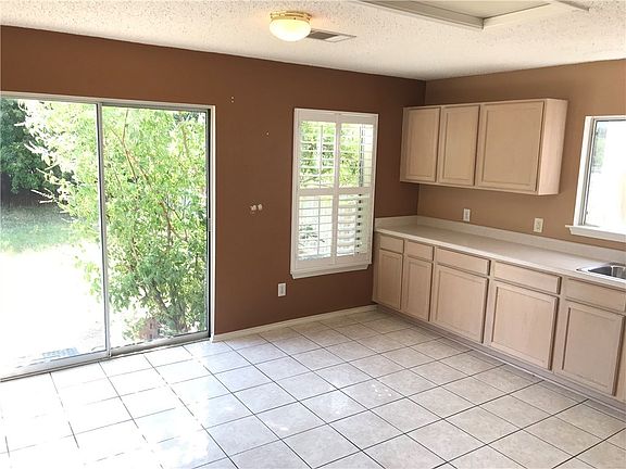 4th image of 2516 Stapleford Dr