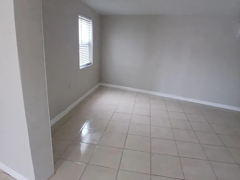126 NW 8th Ave #1 — Photo 10