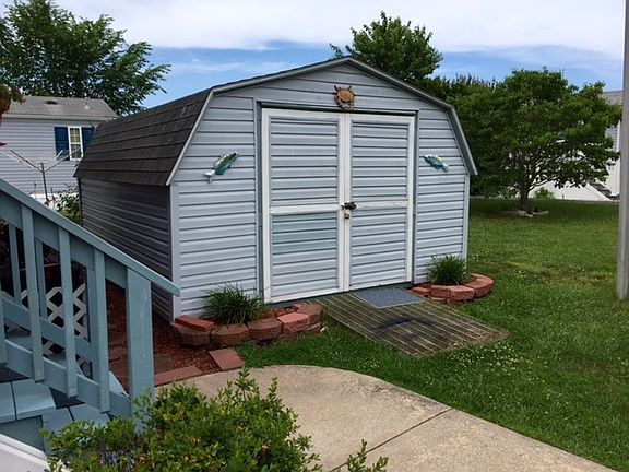 4th image of 33359 Hartford Ct