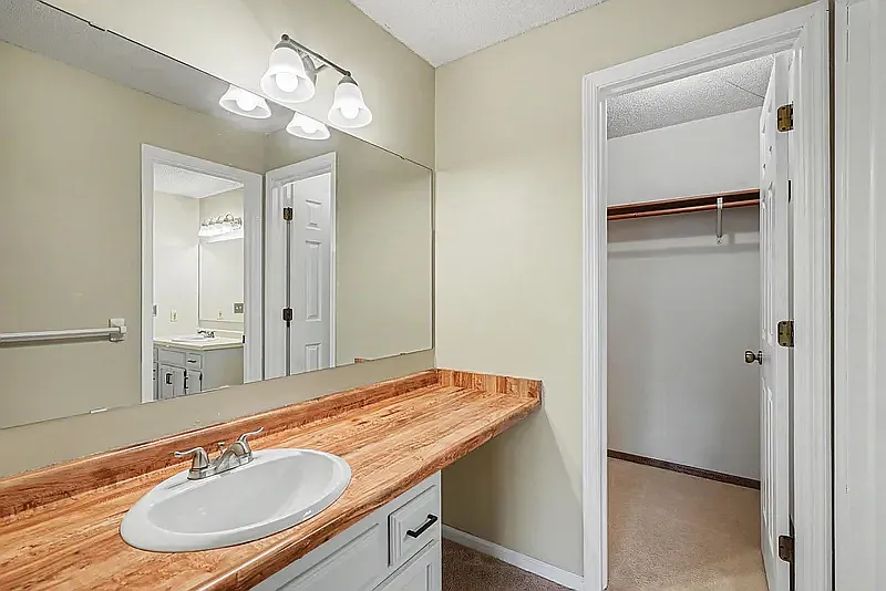2 bed, 1152 sqft, $1,750 — Photo 4