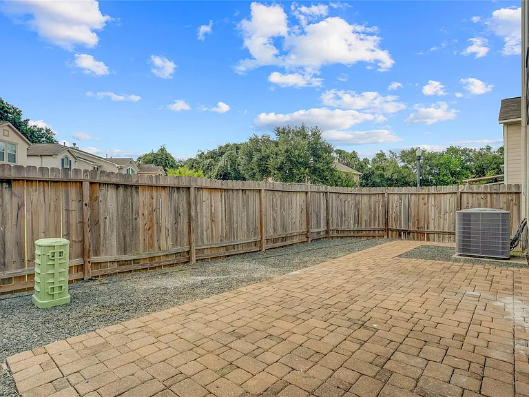 10046 Hillside Bayou Dr — Photo 21