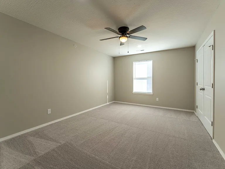 Oakwood Heights Townhomes — Photo 34