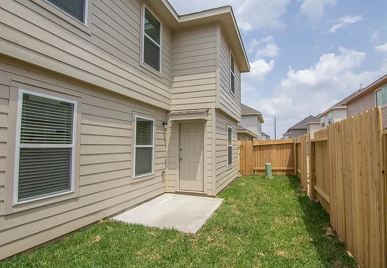 18631 Medway River Trl — Photo 7