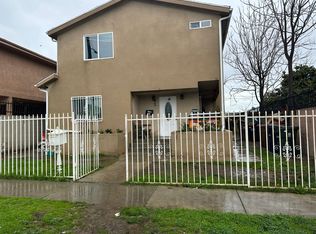 1413 W 97th St, Los Angeles, CA 90047
