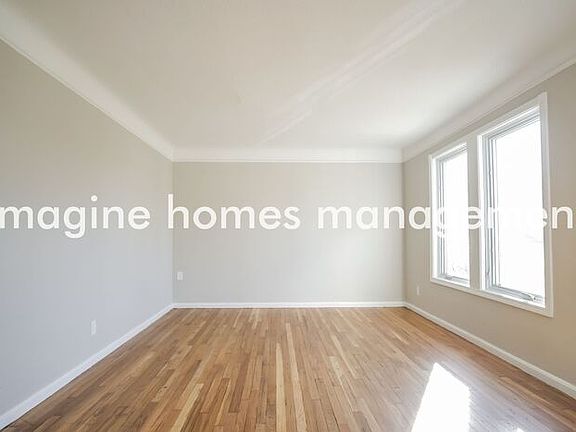 3rd image of 1131 Belrose Rd