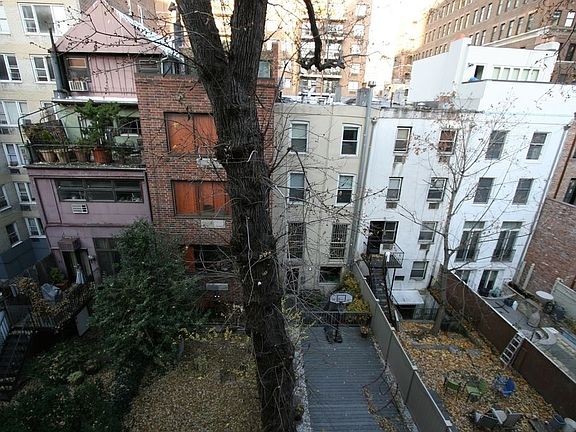 3rd image of 209 E 29th St APT 17