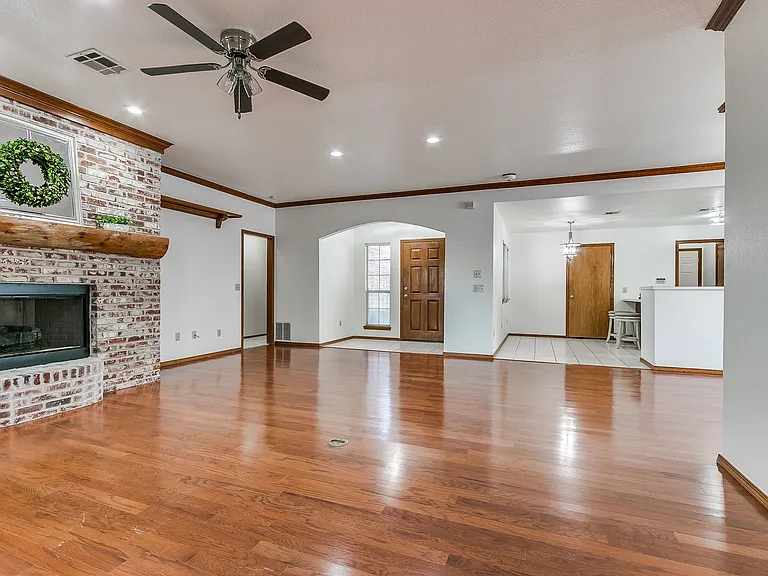 6439 Masons Dr — Photo 37