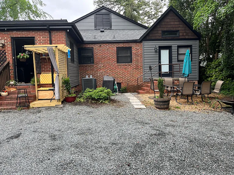 245 S Laurel Ave #A — Photo 17