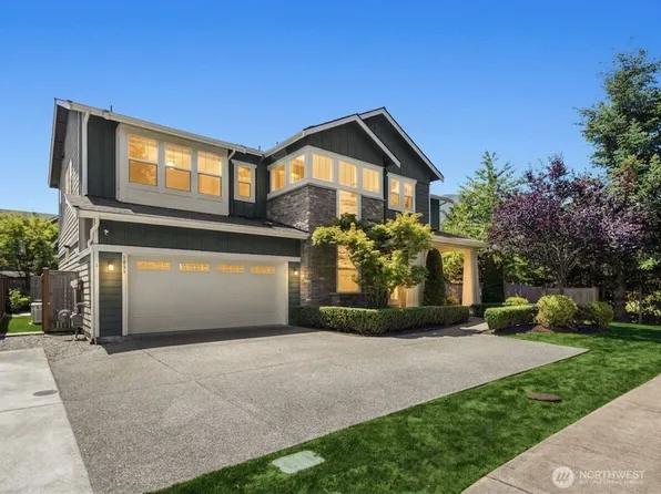 1055 SE 13th Place, North Bend, WA 98045