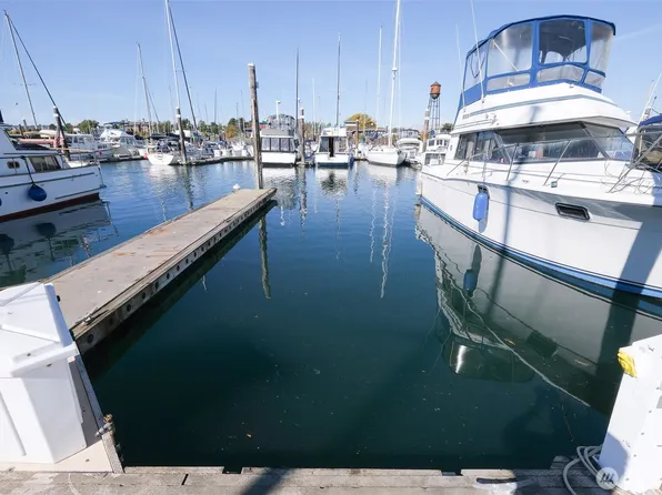 9540 Semiahmoo Parkway #J-6, Blaine, WA 98230