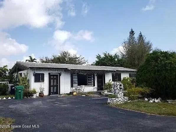 8905 SW 126th Ter, Miami, FL 33176