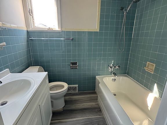 3rd image of 66 Stuyvesant Ave Floor 2
