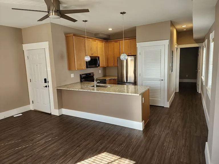 28 S Main St #303 — Photo 10